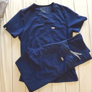 FIGS L Navy scrub set